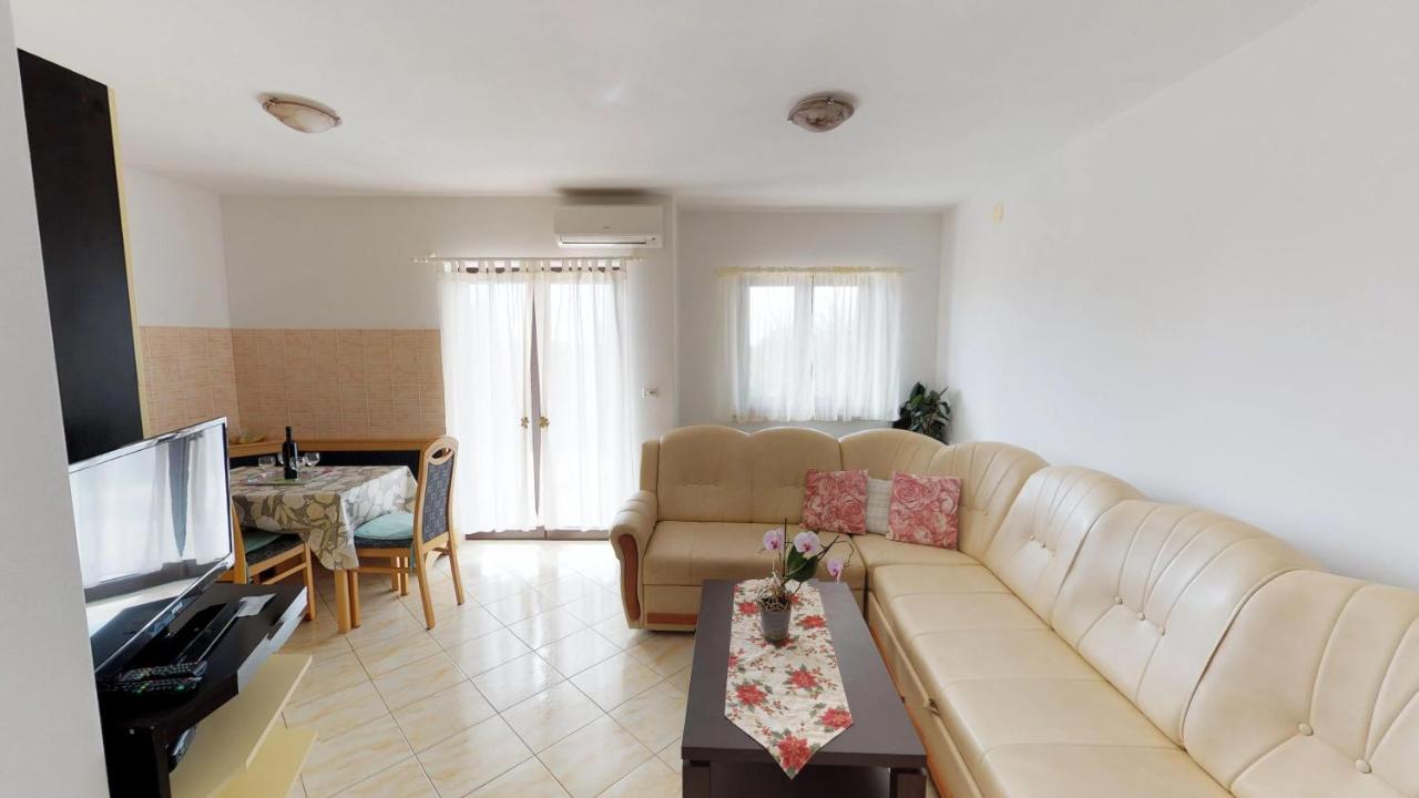 Goga Apartment