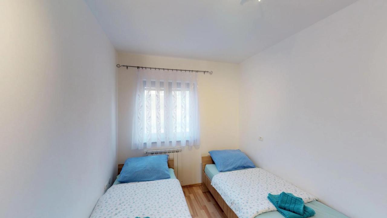 Goga Apartment *